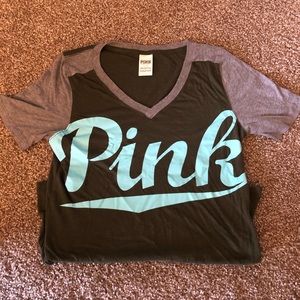 Vs pink logo tee